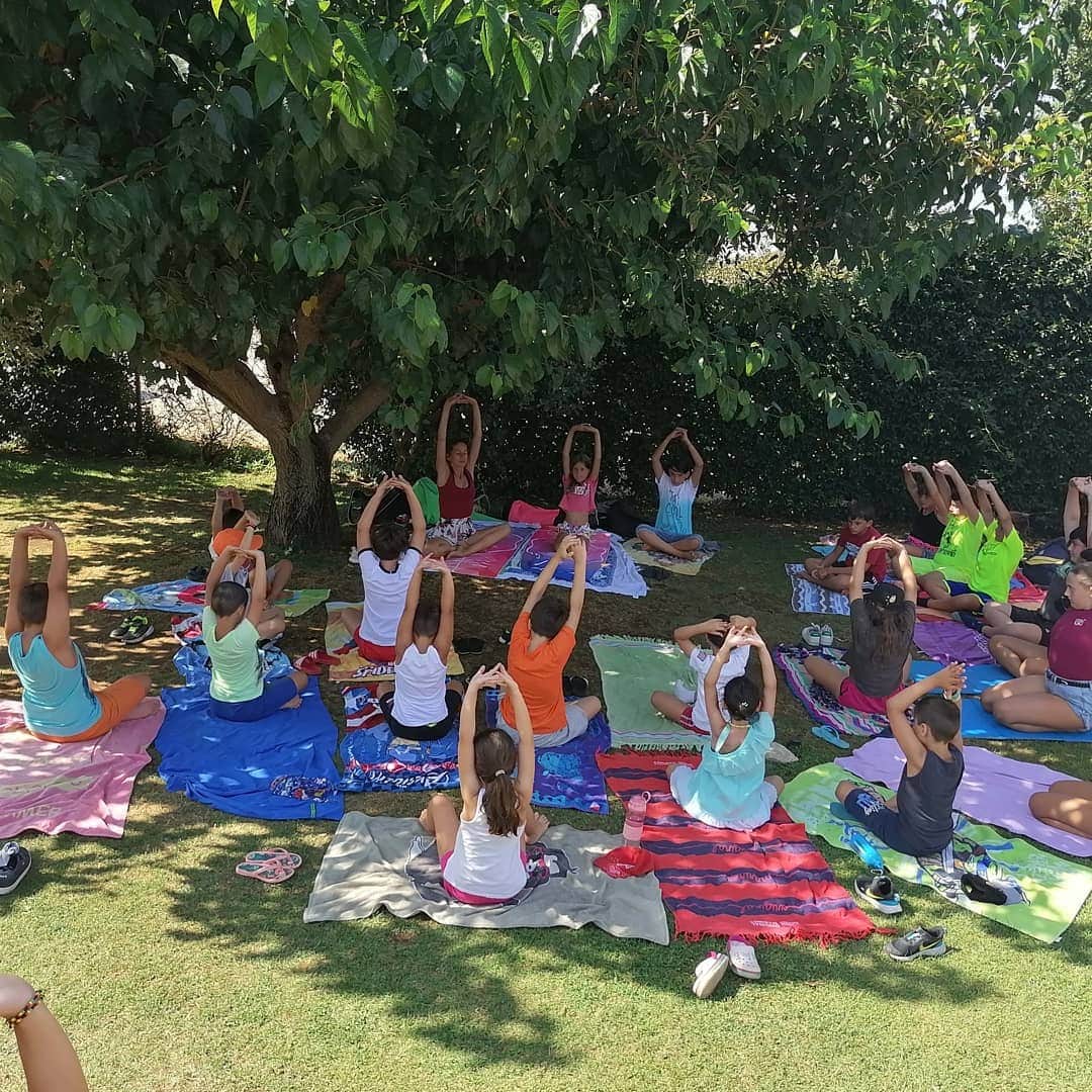 yoga bambini yogakids kids respiro respirazione asana equilibrio concentrazione gioco flessibilità meditazione creatività relax rilassamento 
